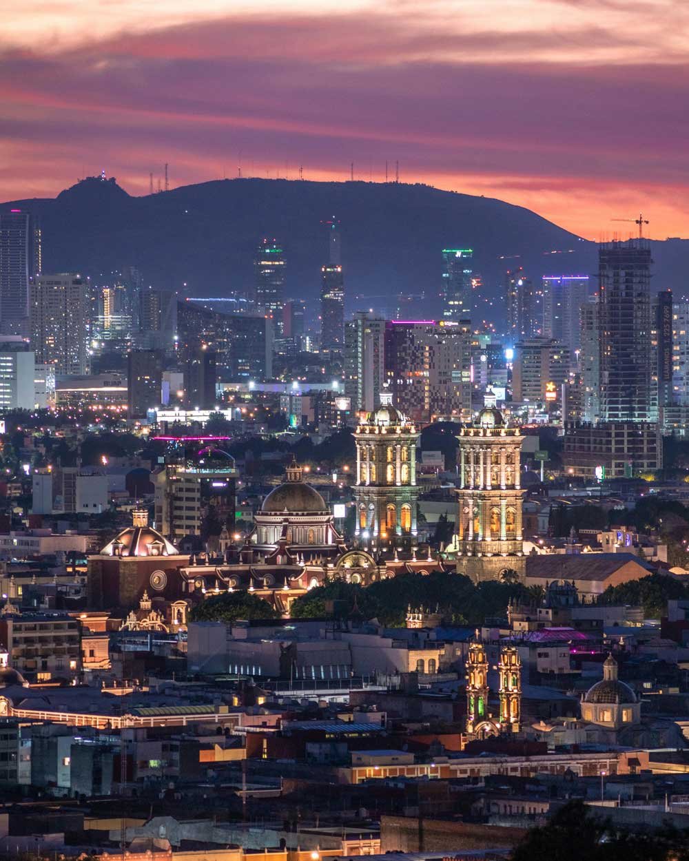 foto de un atardecer en la ciudad de puebla Mexico 